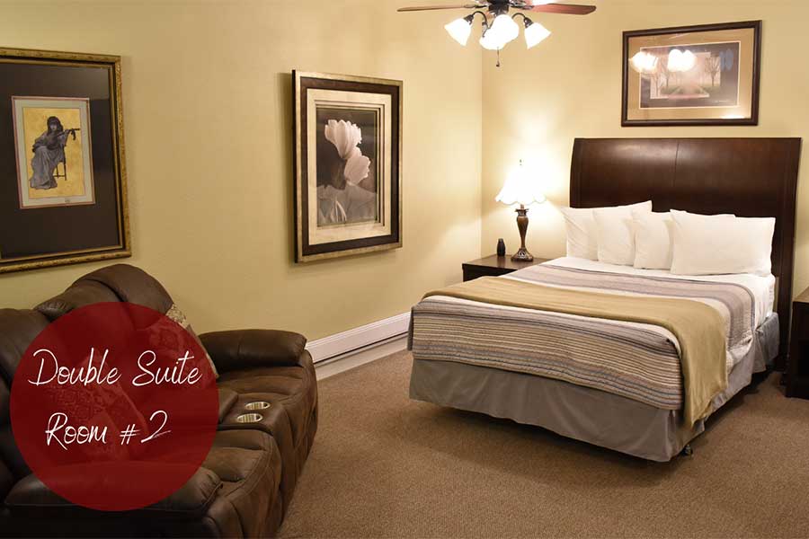 Double Suite Cozy Bed and Couch