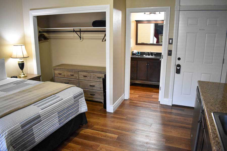 Comfort Studio Bed, Closet and Sink